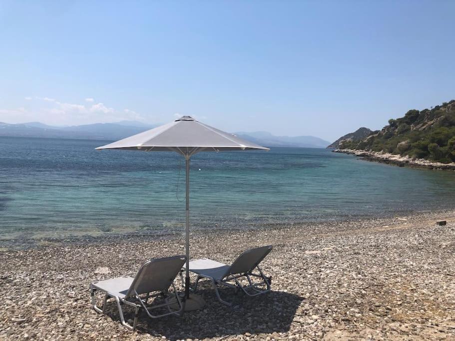 House By The Sea At Skaloma, Loutraki Villa Лимни Вуляменис Екстериор снимка