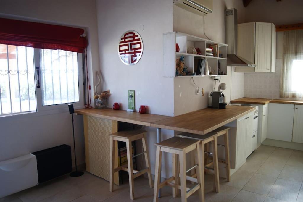House By The Sea At Skaloma, Loutraki Villa Лимни Вуляменис Екстериор снимка