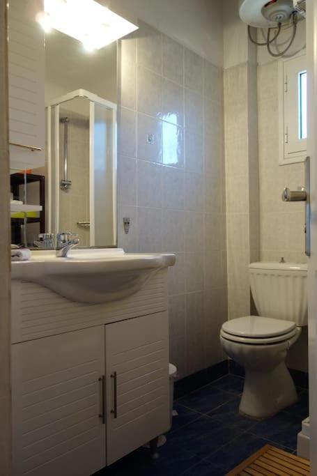 House By The Sea At Skaloma, Loutraki Villa Лимни Вуляменис Екстериор снимка